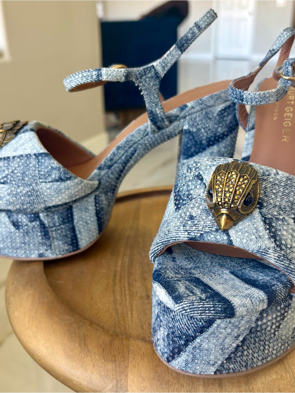 NEW Kurt Geiger Kensington Blue Denim Tall Platform Sandals Gold Bird shoes sz 8 - Picture 3 of 14